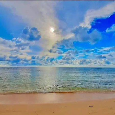Tiny Cabins And Couple Rooms Beachcamp For Budget Travellers In Patar- Beachfront Bolinao Exterior photo