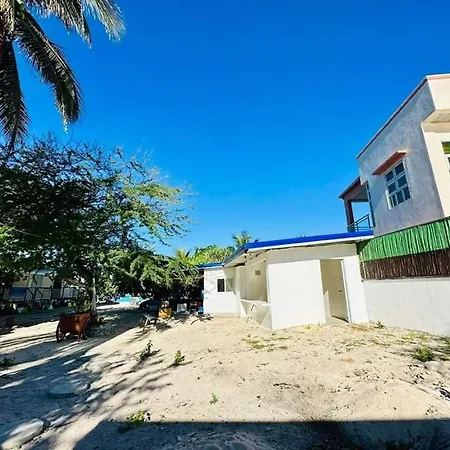 Tiny Cabins And Couple Rooms Beachcamp For Budget Travellers In Patar- Beachfront Bolinao Exterior photo
